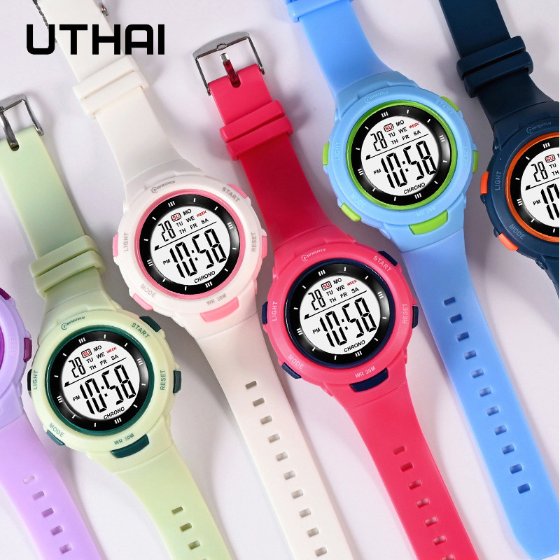 UTHAI キッズ腕時計スポーツファッション発光防水目覚まし - Smartwatch Watches Gift For Boys のレビューと価格